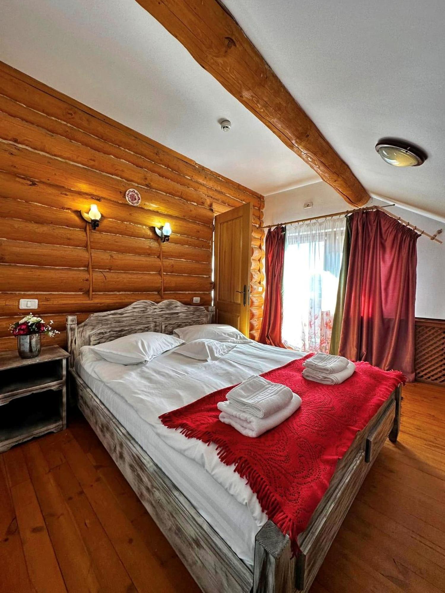 Domeniul Haiducilor Bucovina Сучава Экстерьер фото