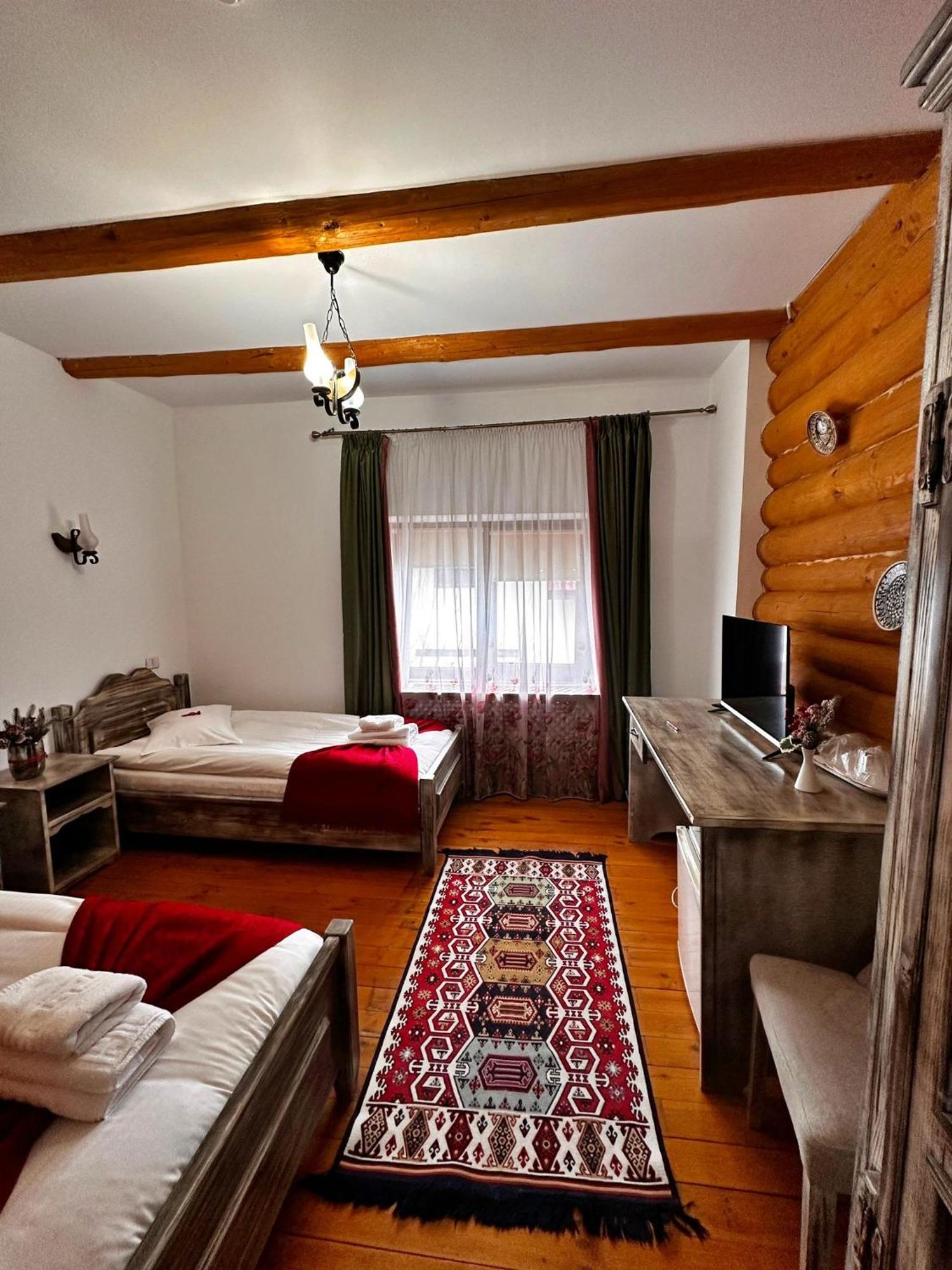 Domeniul Haiducilor Bucovina Сучава Экстерьер фото