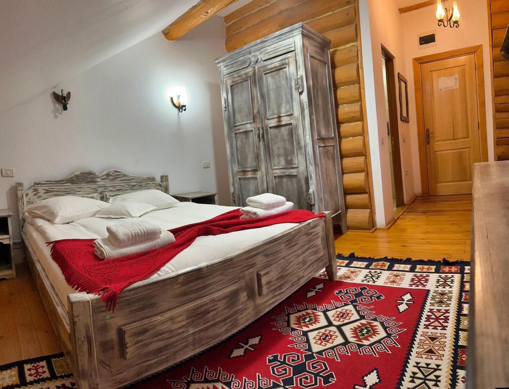 Domeniul Haiducilor Bucovina Сучава Экстерьер фото